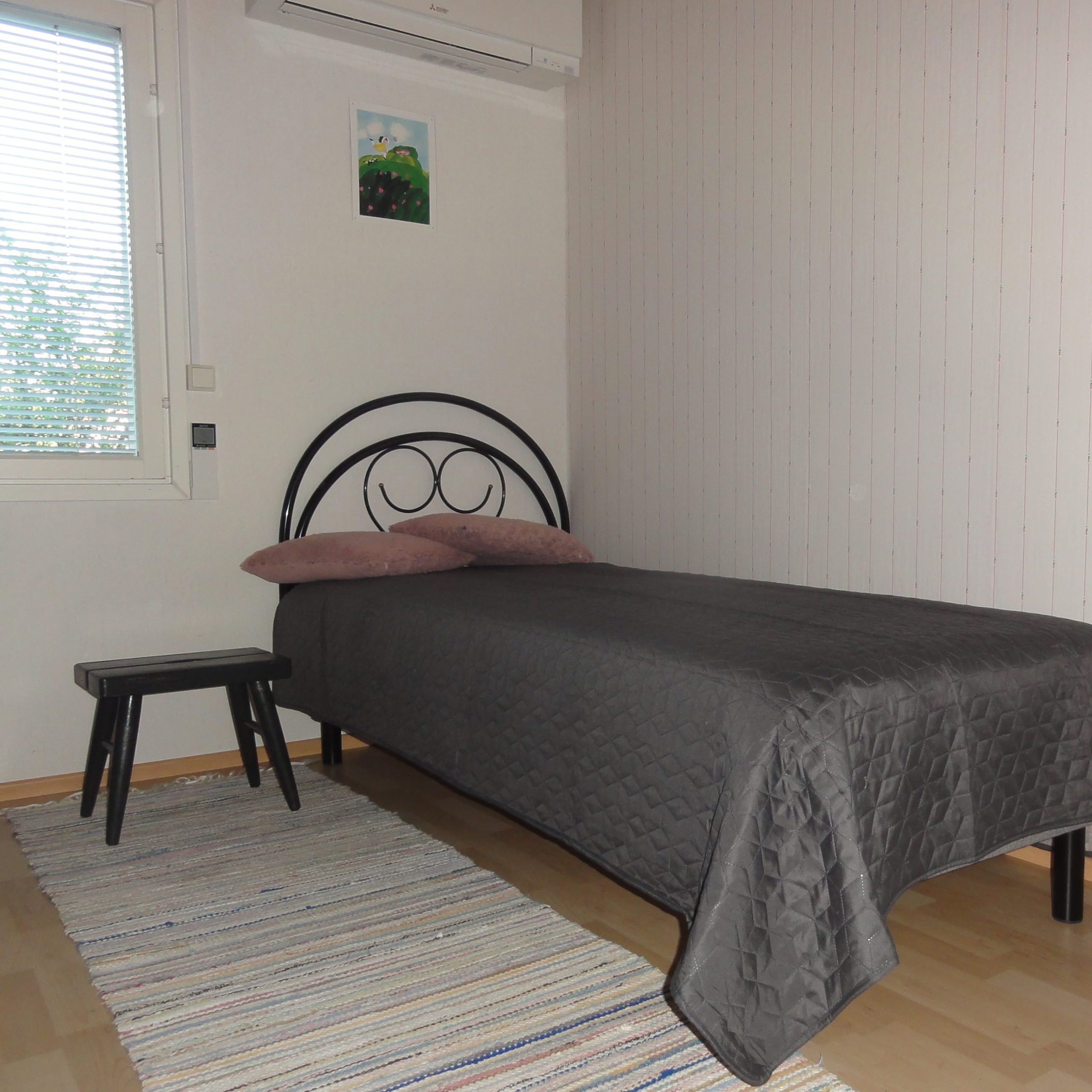 Majoitus Sastamalassa, Rukinpyörä: 80 cm leveä vuode